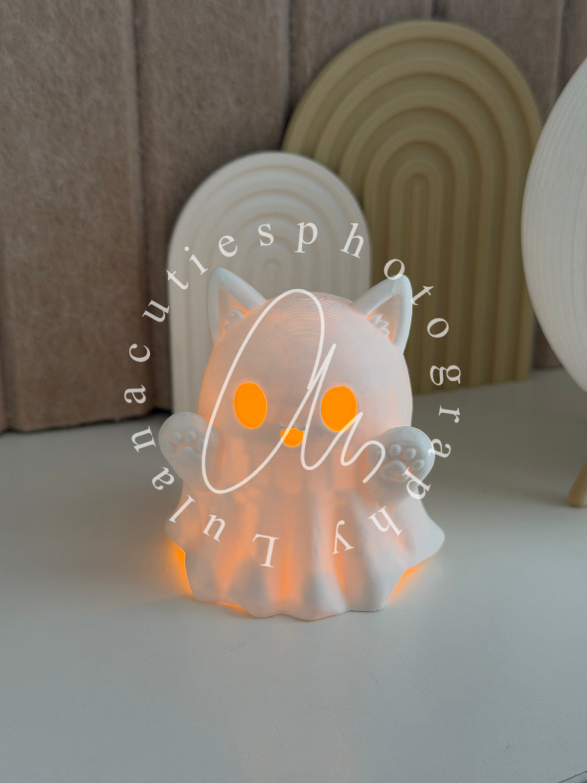 Boo Geist Katze mit ballonlicht