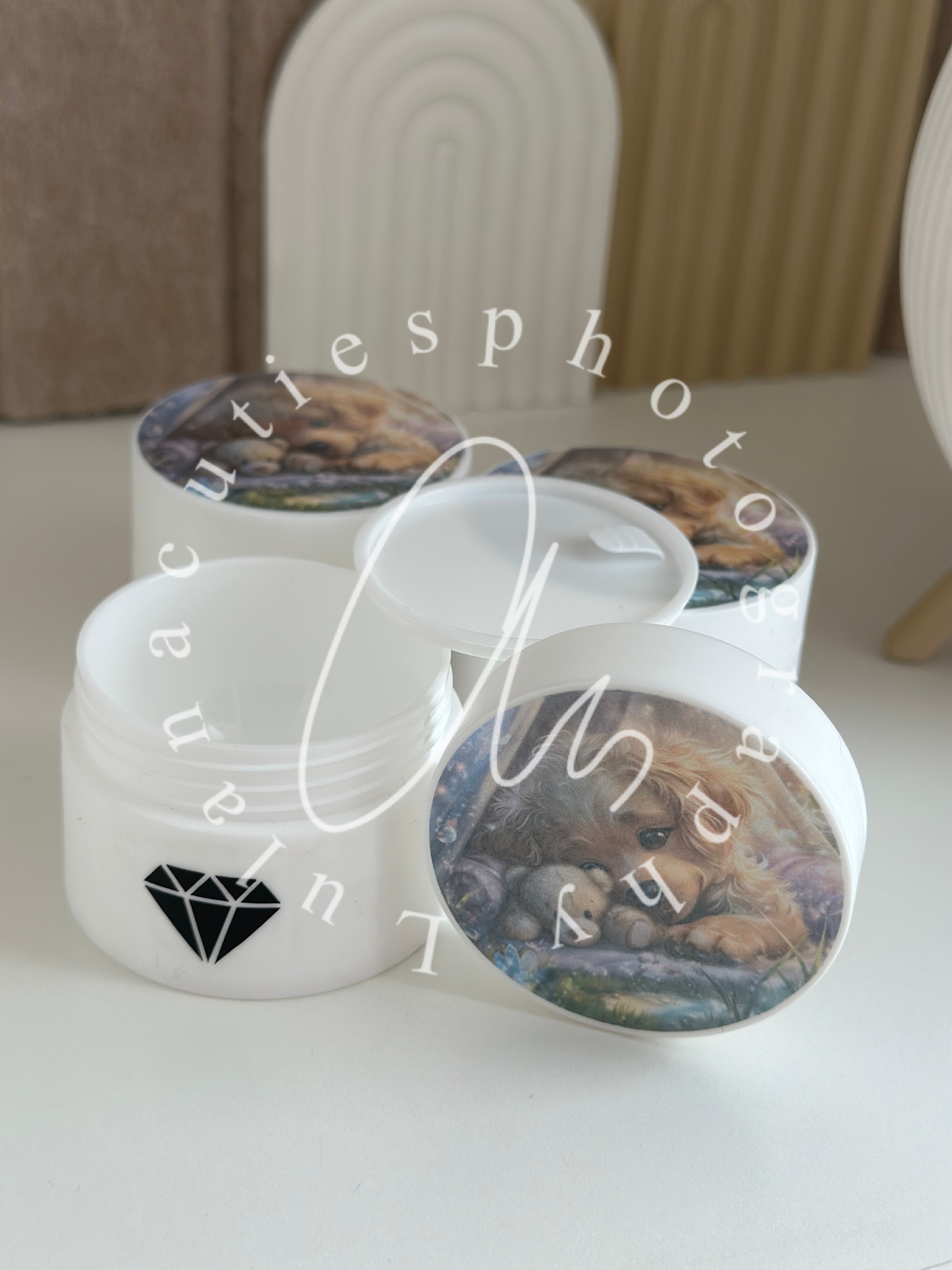 Steinchenmülli Hund weiß