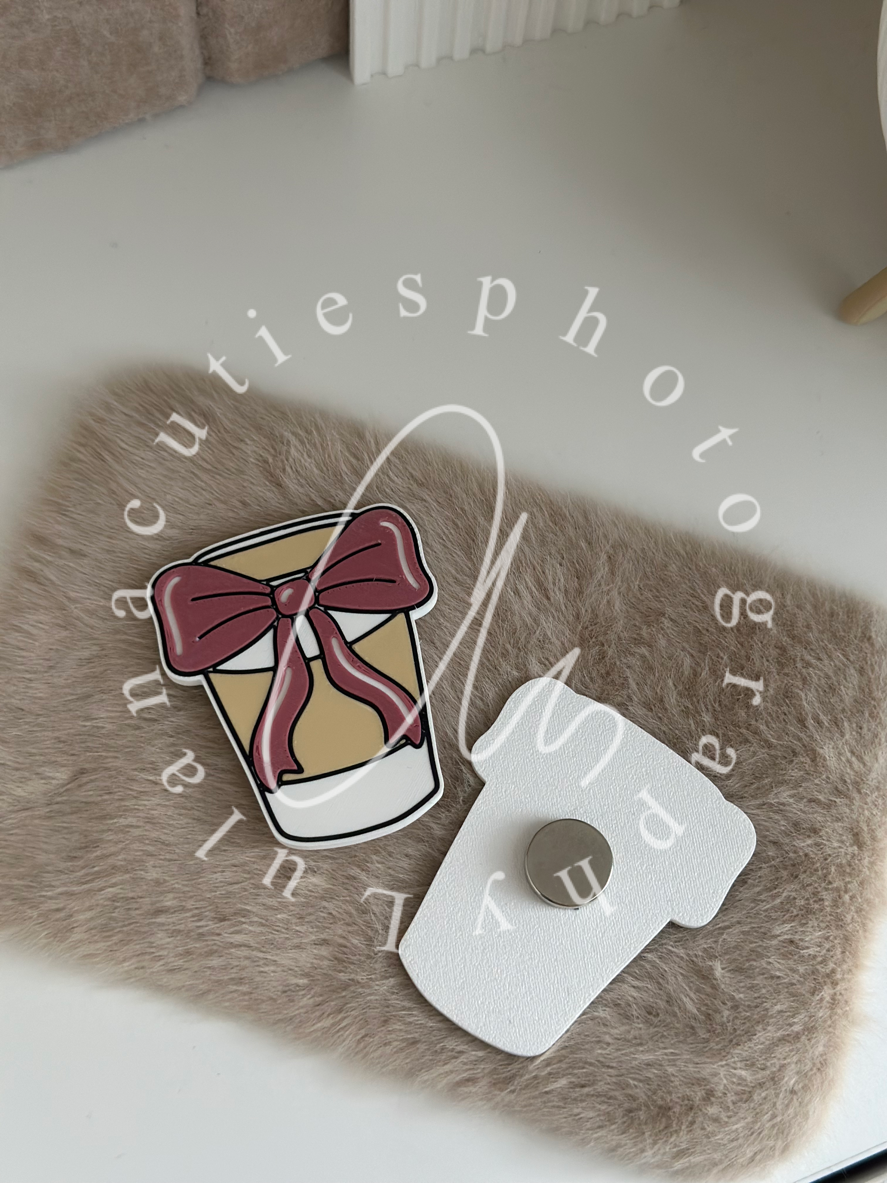 Coffee Bow Magnet hellblau