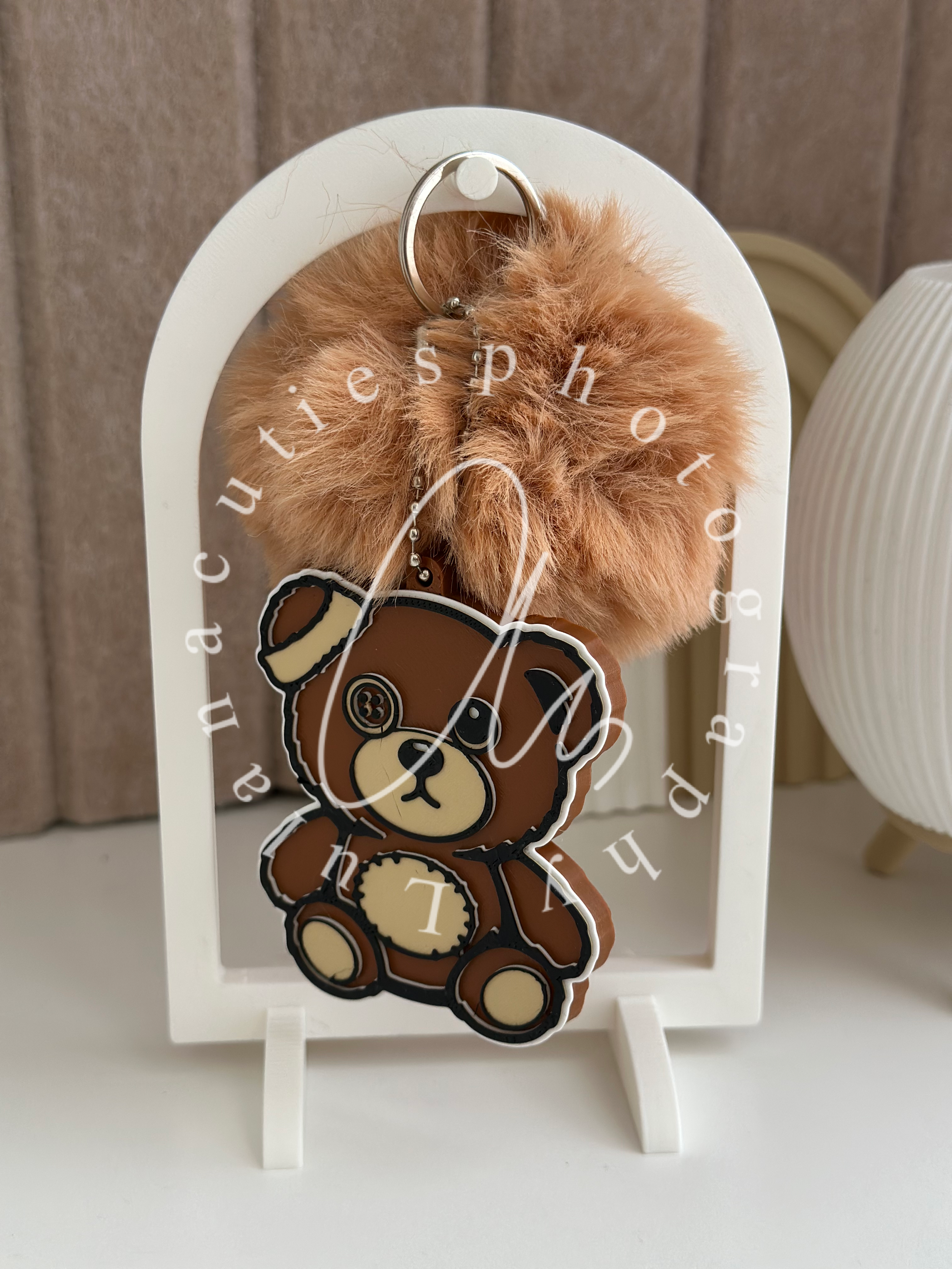 Bärchen Anhänger mit Pompon dunkelbraun/Hellbraun
